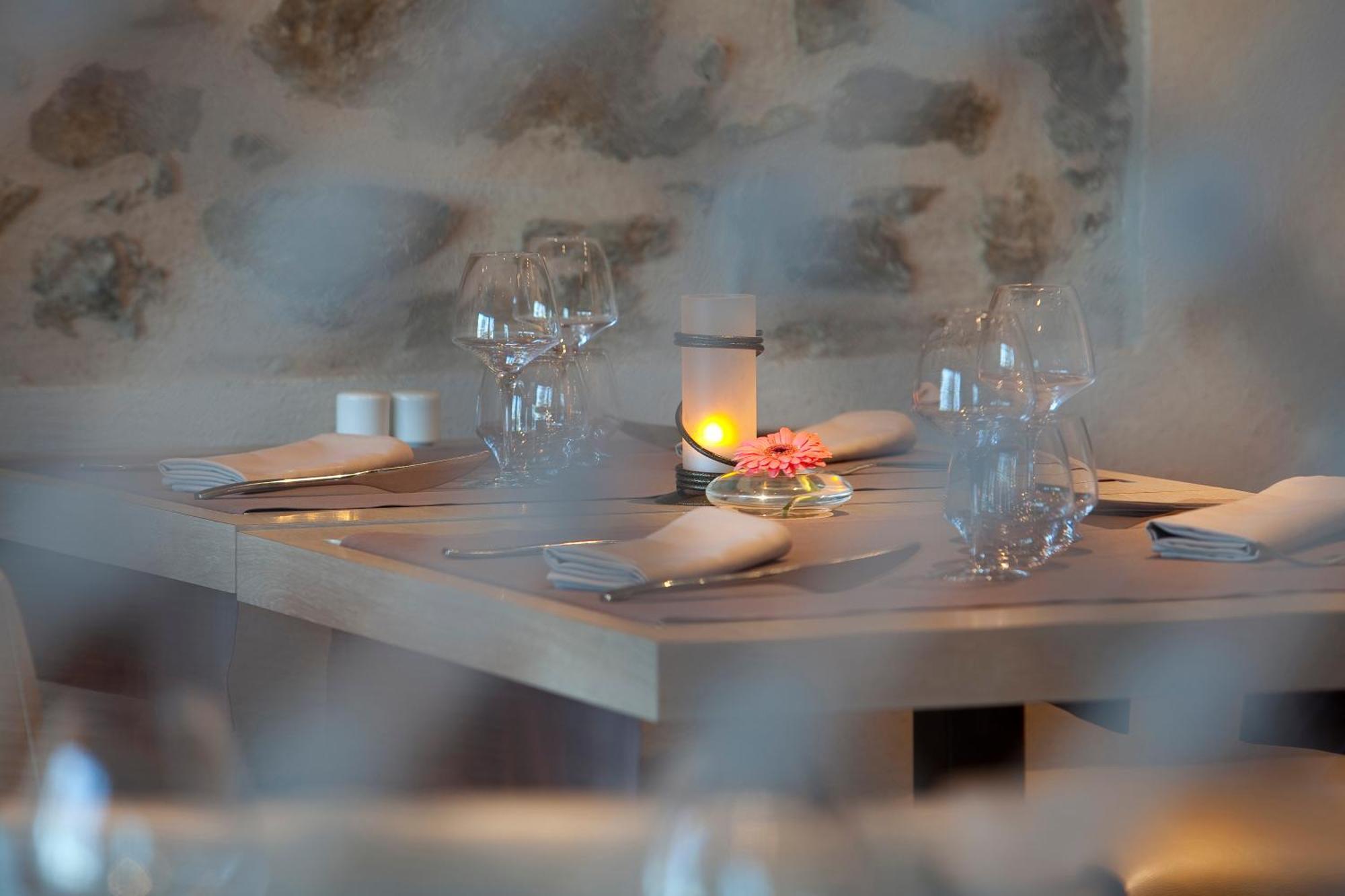 Logis Le Relais Saint Jacques Hotel Buitenkant foto