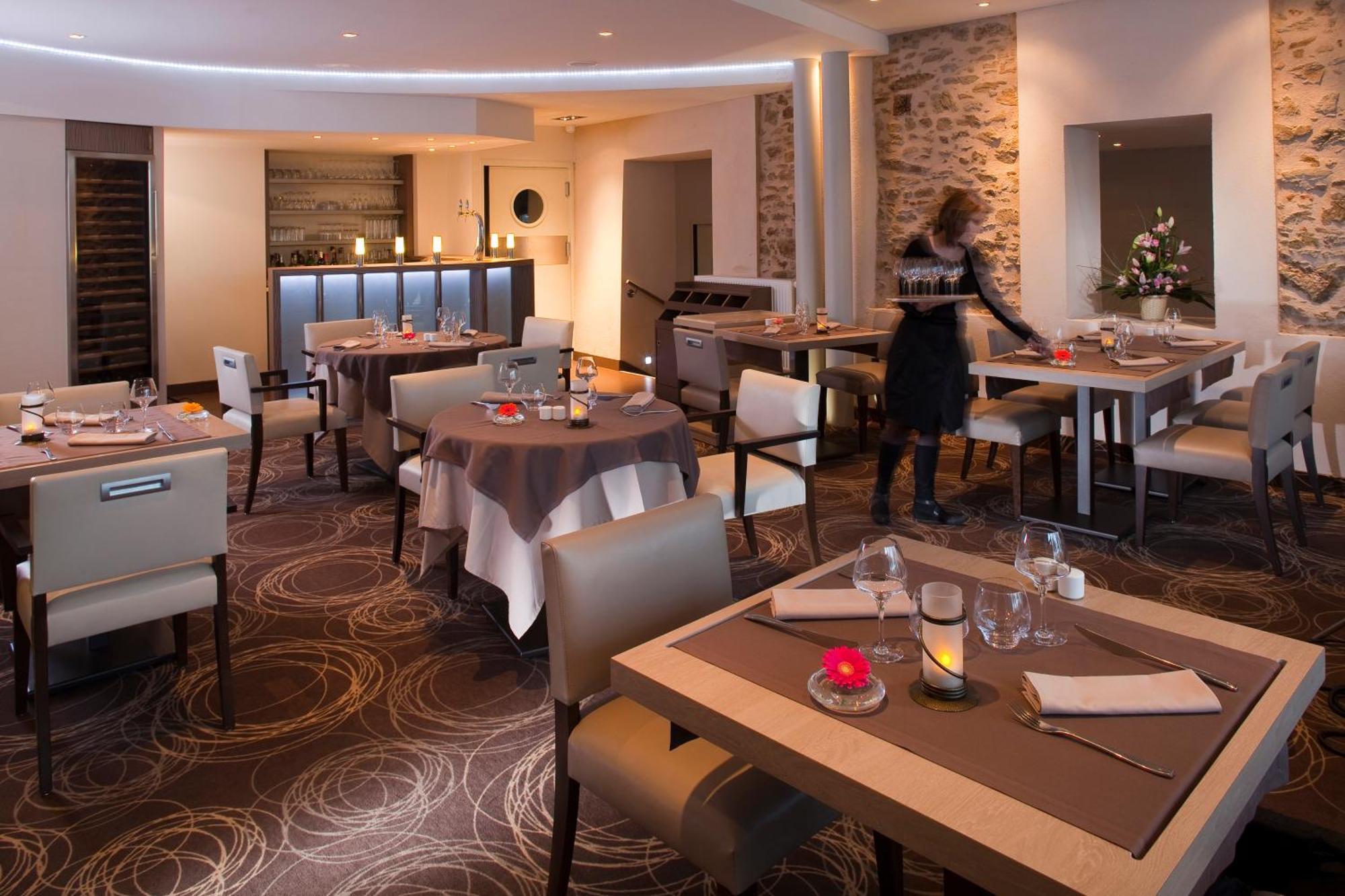 Logis Le Relais Saint Jacques Hotel Buitenkant foto
