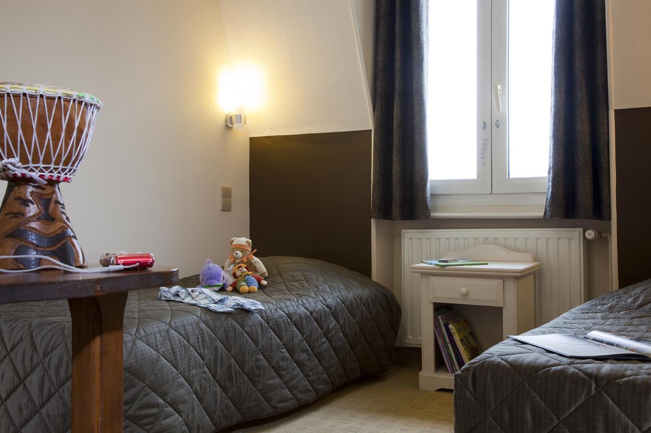 Logis Le Relais Saint Jacques Hotel Buitenkant foto